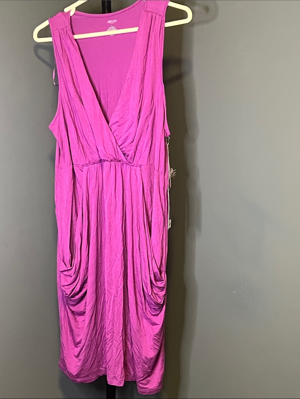 Jennifer Lopez Sleeveless V-Neck Ruched loungewear in Magenta